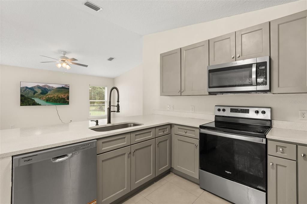 En Venta: $349,000 (3 camas, 2 baños, 1272 Pies cuadrados)