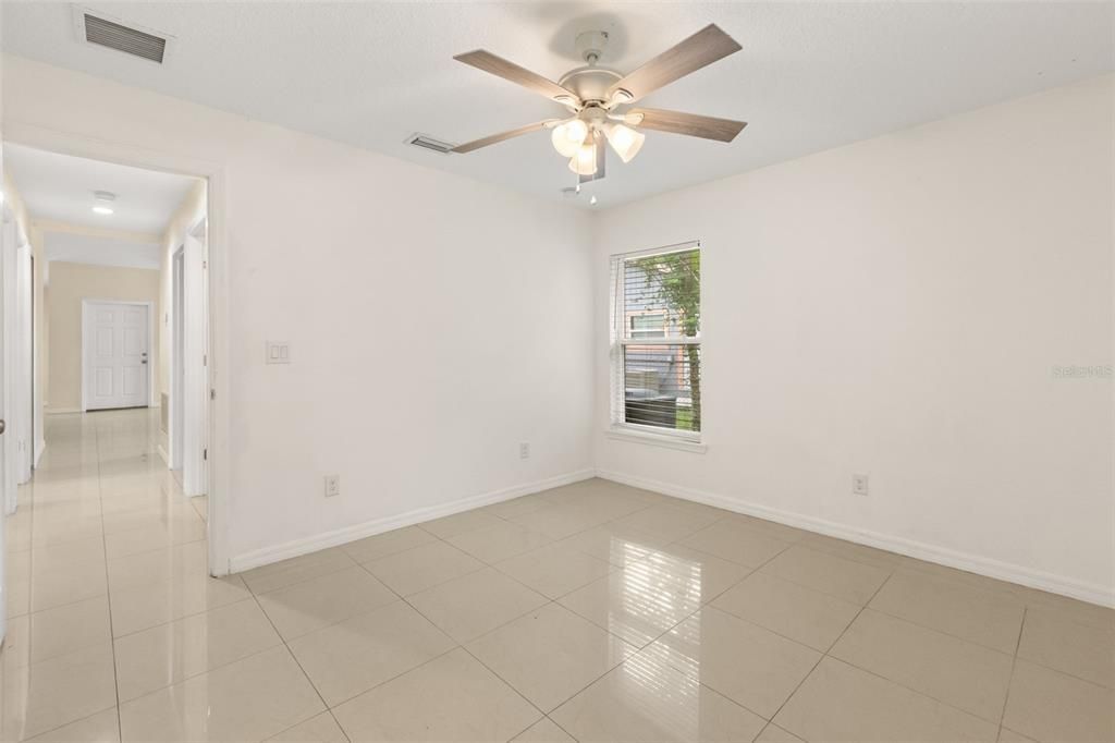 En Venta: $349,000 (3 camas, 2 baños, 1272 Pies cuadrados)
