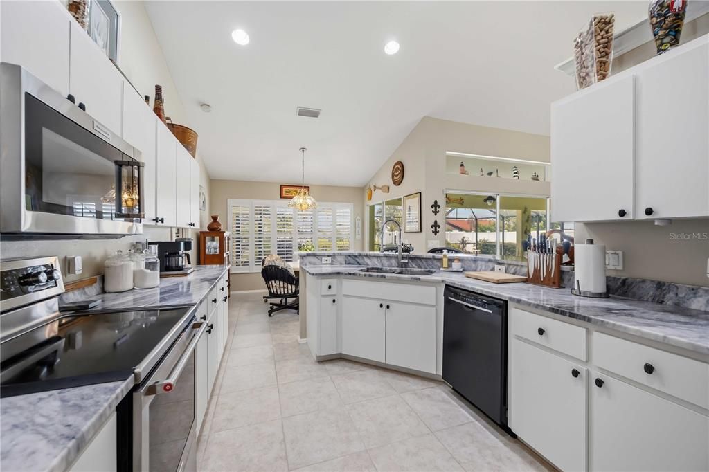 En Venta: $535,000 (3 camas, 2 baños, 2070 Pies cuadrados)