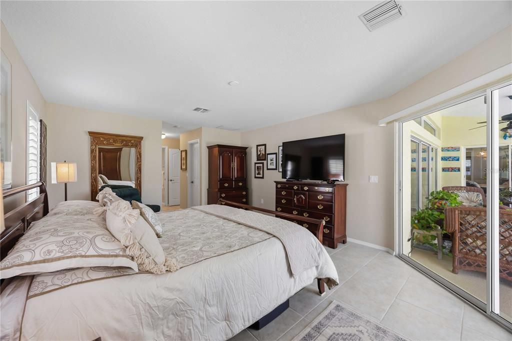 En Venta: $535,000 (3 camas, 2 baños, 2070 Pies cuadrados)