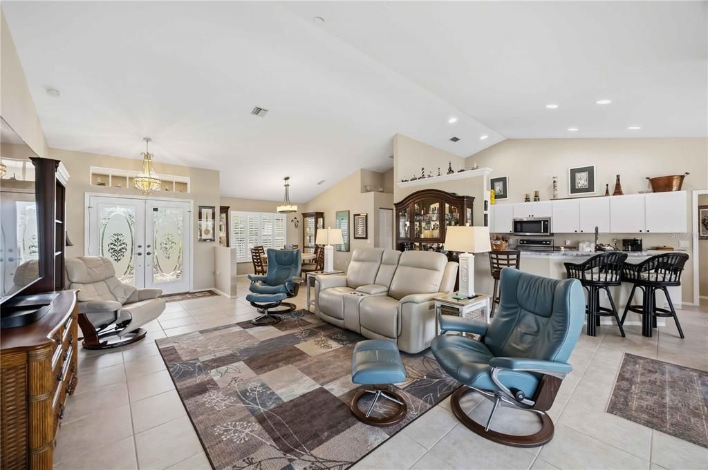 En Venta: $535,000 (3 camas, 2 baños, 2070 Pies cuadrados)