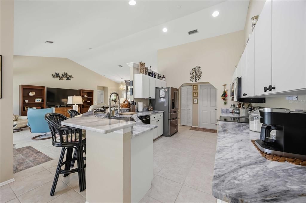 En Venta: $535,000 (3 camas, 2 baños, 2070 Pies cuadrados)