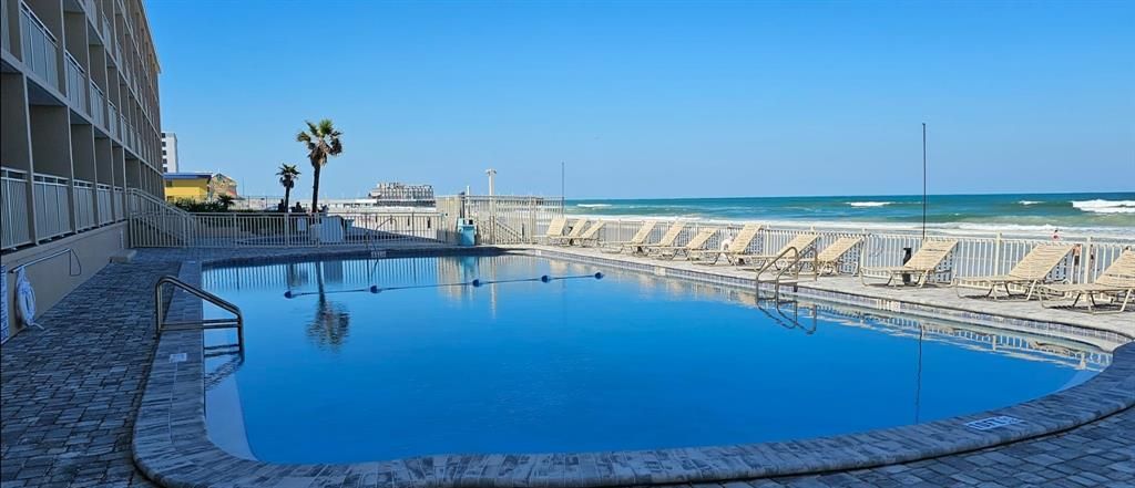 На продажу: $189,900 (1 спален, 1 ванн, 449 Квадратных фут)