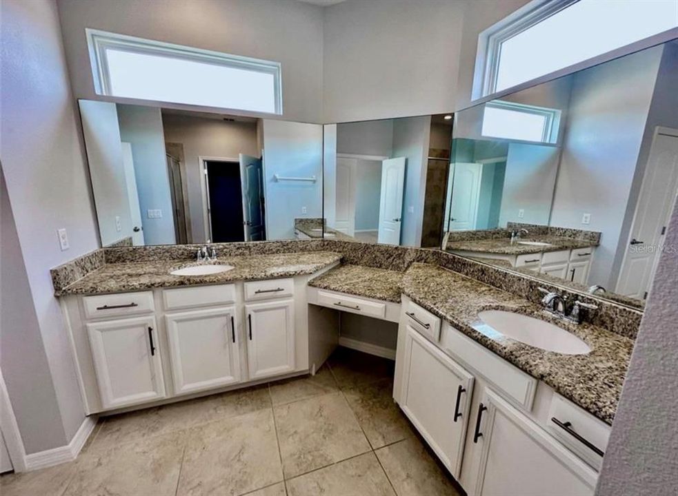 For Rent: $3,100 (4 beds, 3 baths, 2306 Square Feet)