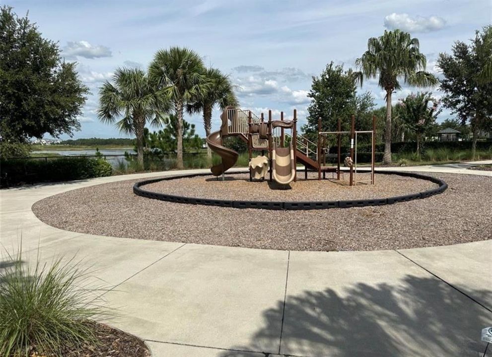 For Rent: $3,100 (4 beds, 3 baths, 2306 Square Feet)