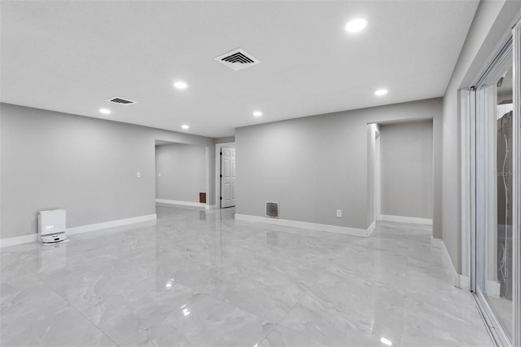 На продажу: $550,000 (5 спален, 5 ванн, 1847 Квадратных фут)