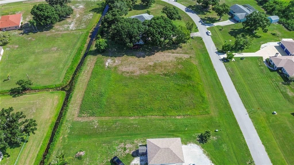 待售: $249,000 (1.05 acres)