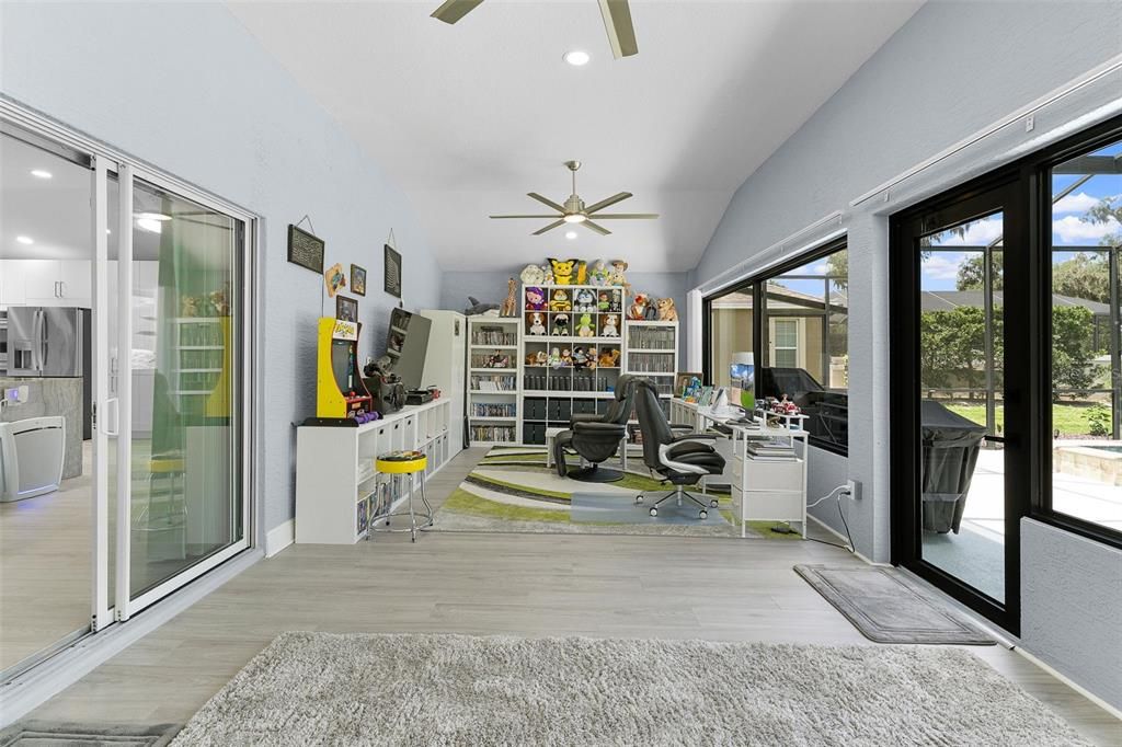 En Venta: $1,299,900 (4 camas, 2 baños, 2521 Pies cuadrados)