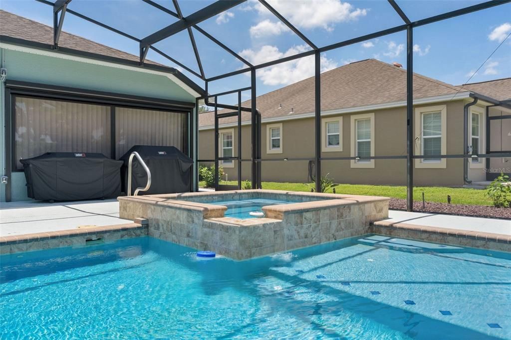 En Venta: $1,299,900 (4 camas, 2 baños, 2521 Pies cuadrados)