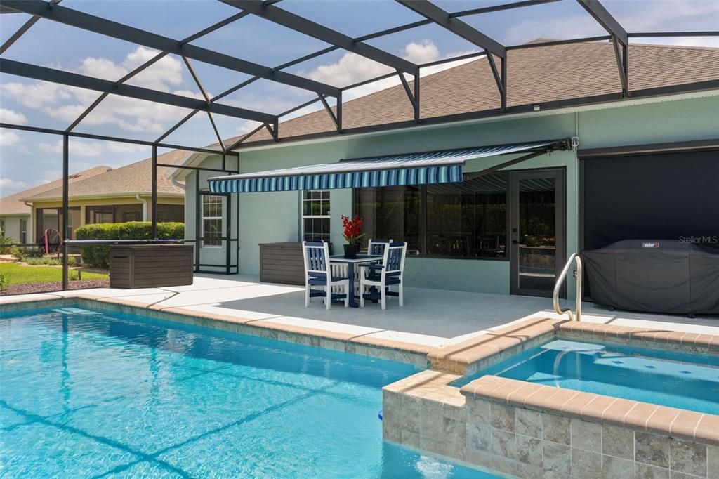 En Venta: $1,299,900 (4 camas, 2 baños, 2521 Pies cuadrados)