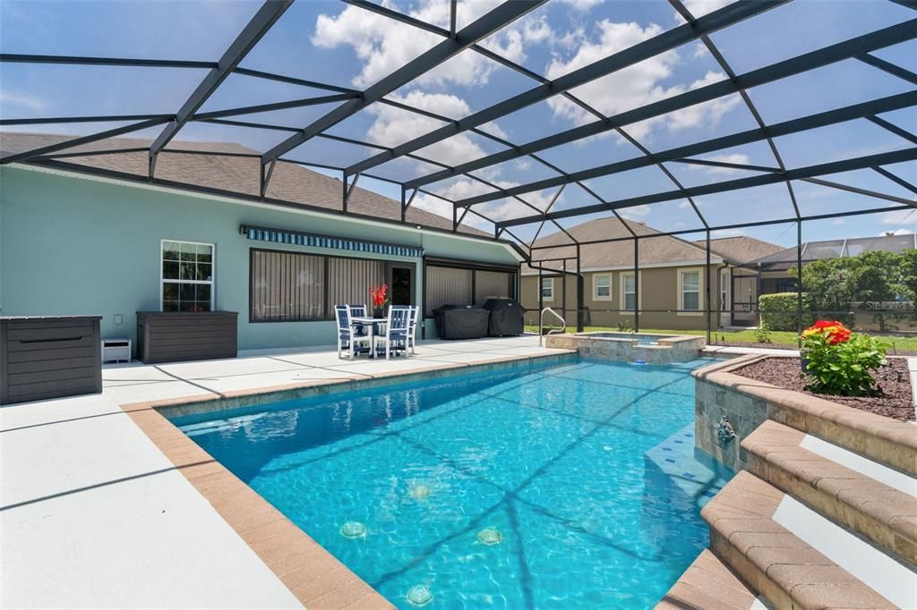En Venta: $1,299,900 (4 camas, 2 baños, 2521 Pies cuadrados)
