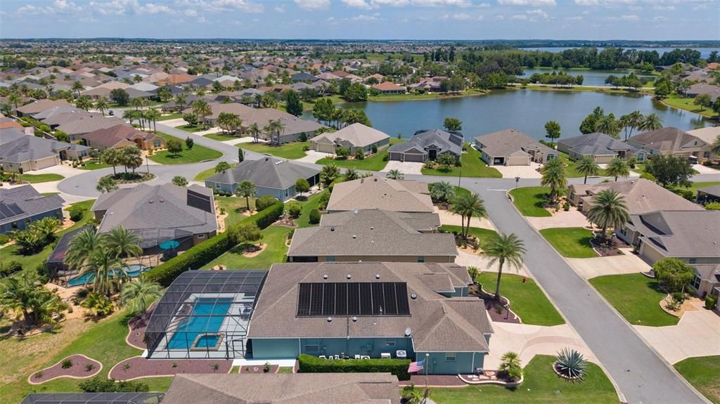 En Venta: $1,299,900 (4 camas, 2 baños, 2521 Pies cuadrados)