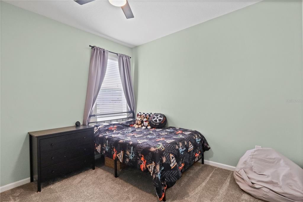 En Venta: $324,900 (4 camas, 2 baños, 1850 Pies cuadrados)