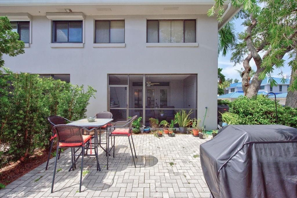На продажу: $469,000 (2 спален, 2 ванн, 1485 Квадратных фут)