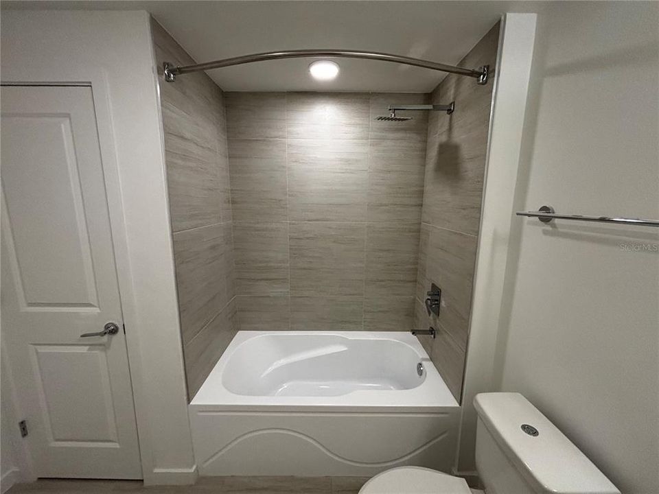 En Renta: $1,700 (3 camas, 2 baños, 1023 Pies cuadrados)