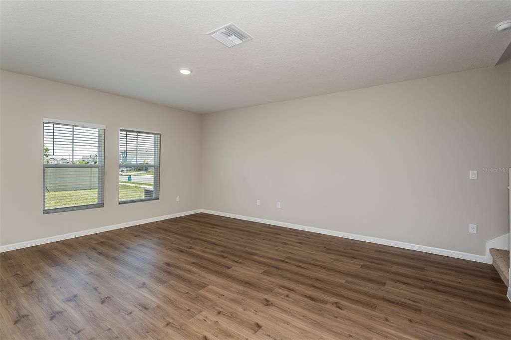 En Venta: $389,990 (4 camas, 2 baños, 2039 Pies cuadrados)