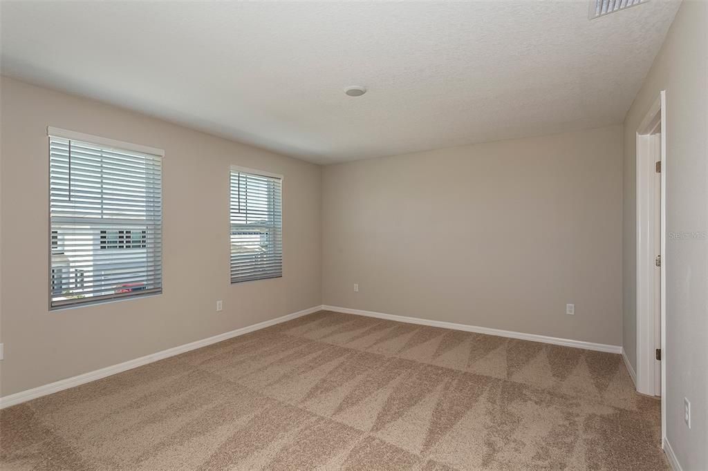 En Venta: $389,990 (4 camas, 2 baños, 2039 Pies cuadrados)