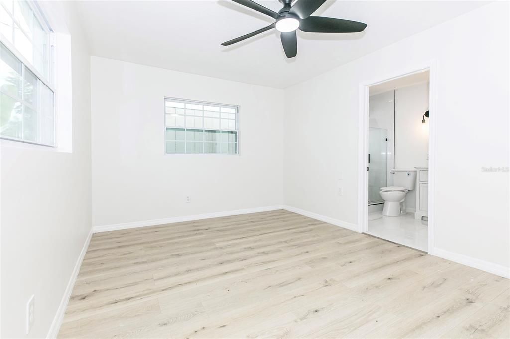 For Sale: $419,000 (4 beds, 2 baths, 1836 Square Feet)