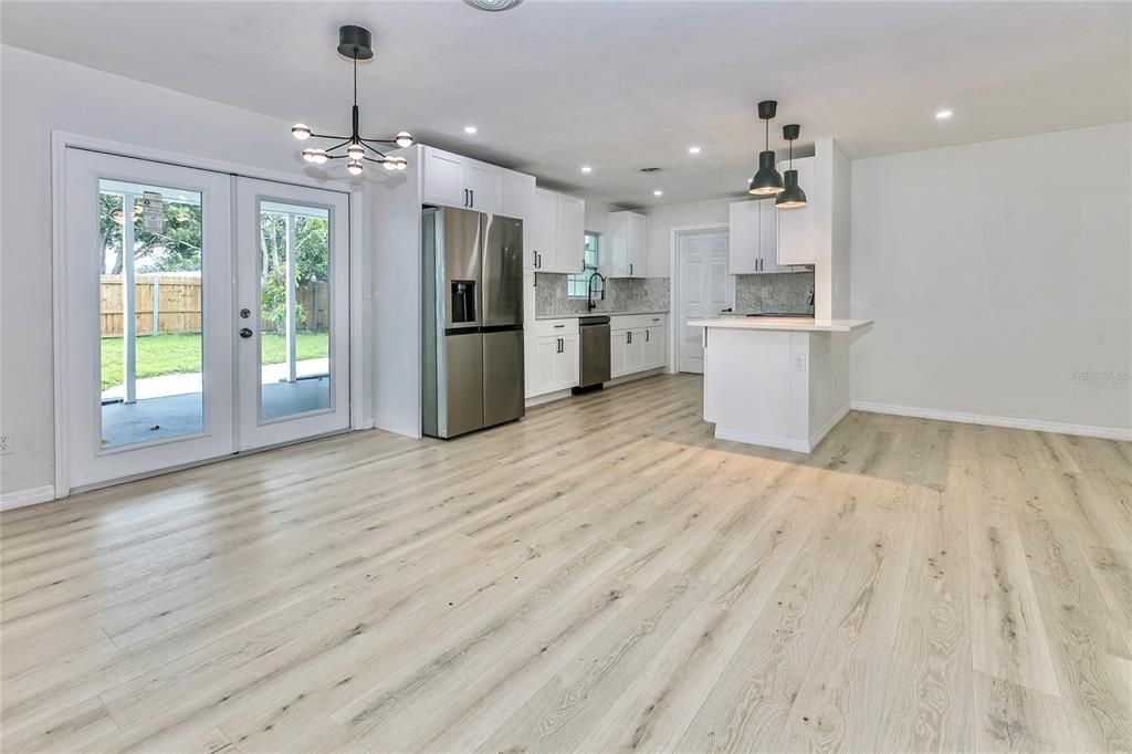 For Sale: $419,000 (4 beds, 2 baths, 1836 Square Feet)