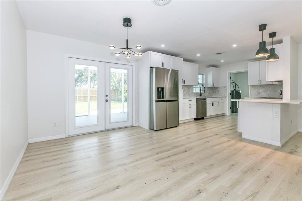 For Sale: $419,000 (4 beds, 2 baths, 1836 Square Feet)