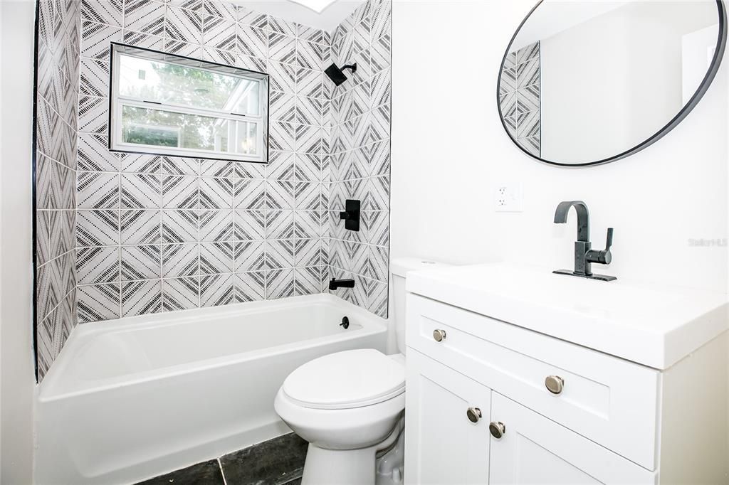 For Sale: $419,000 (4 beds, 2 baths, 1836 Square Feet)