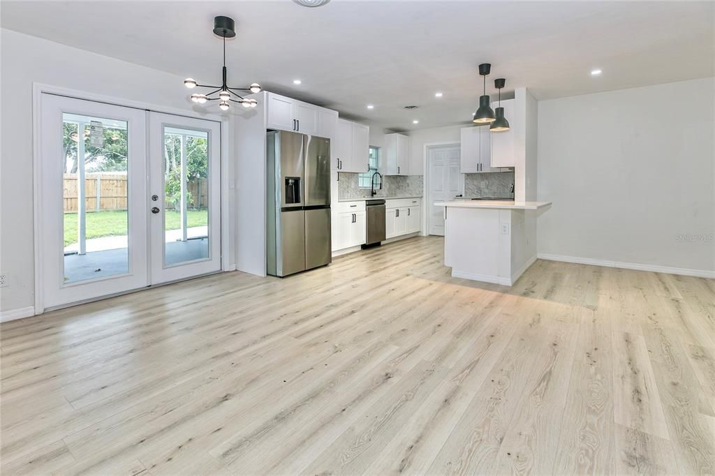 For Sale: $419,000 (4 beds, 2 baths, 1836 Square Feet)