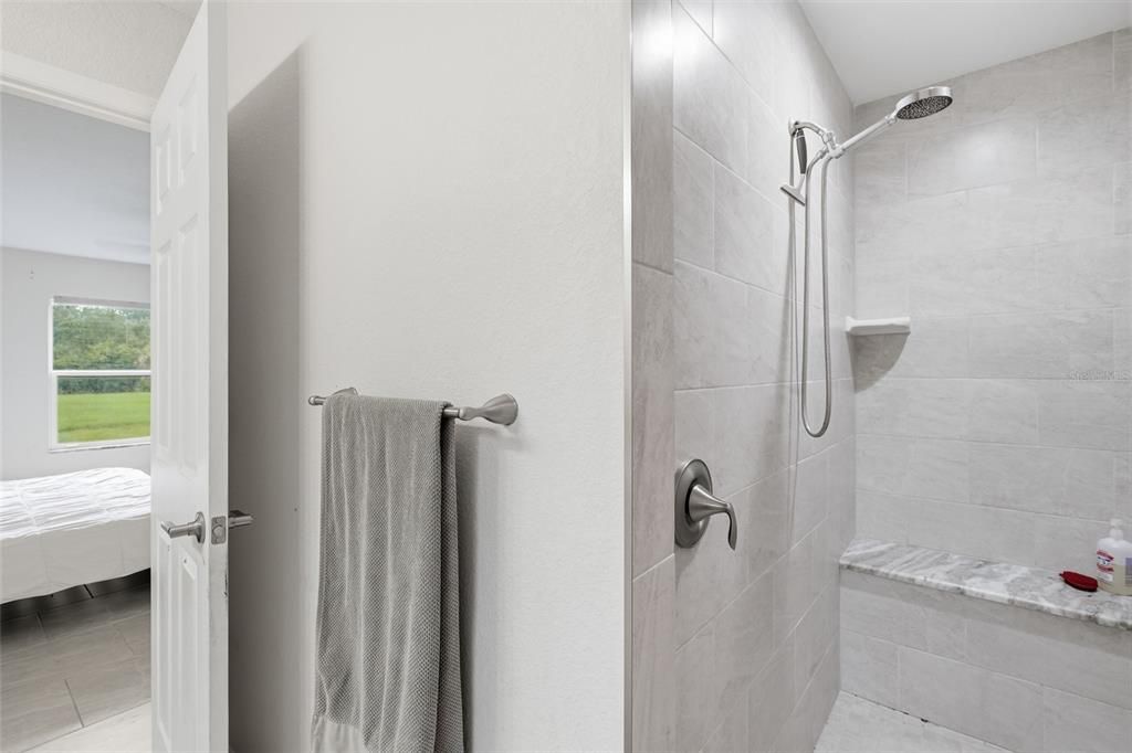 En Venta: $299,000 (3 camas, 2 baños, 1437 Pies cuadrados)