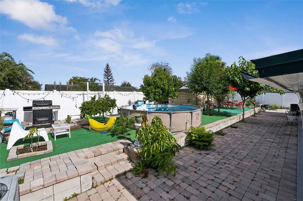 На продажу: $395,000 (4 спален, 2 ванн, 1938 Квадратных фут)