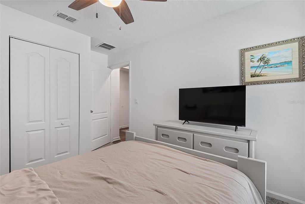 En Venta: $310,000 (4 camas, 2 baños, 1491 Pies cuadrados)
