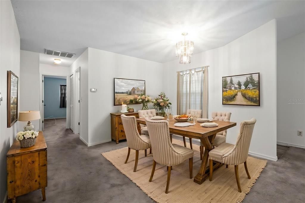 На продажу: $160,000 (2 спален, 2 ванн, 1351 Квадратных фут)