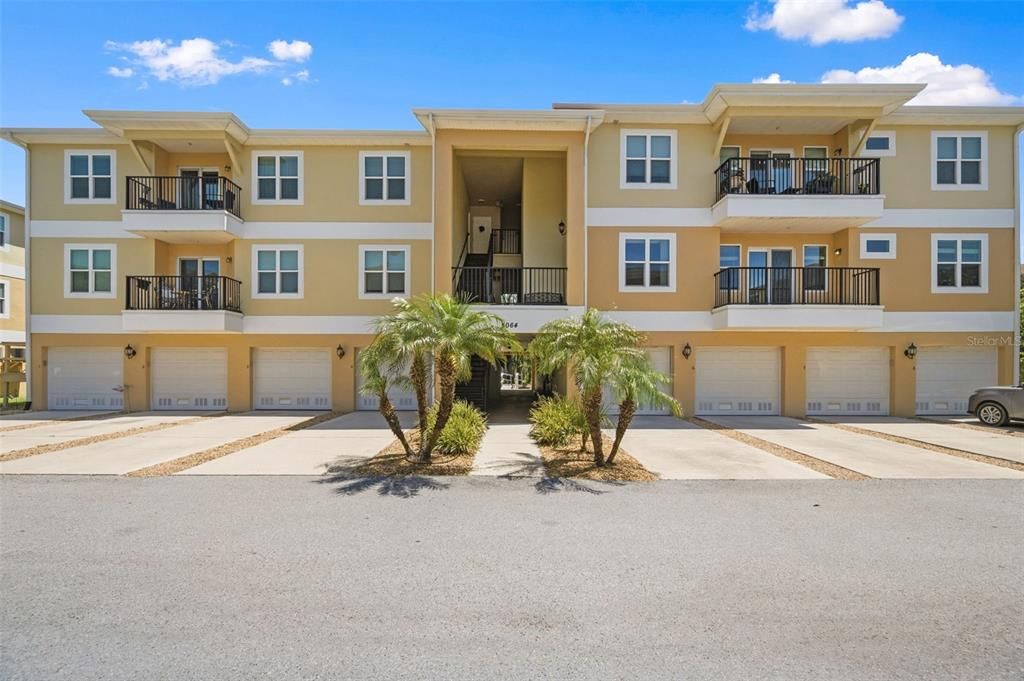 For Sale: $235,000 (3 beds, 2 baths, 1228 Square Feet)