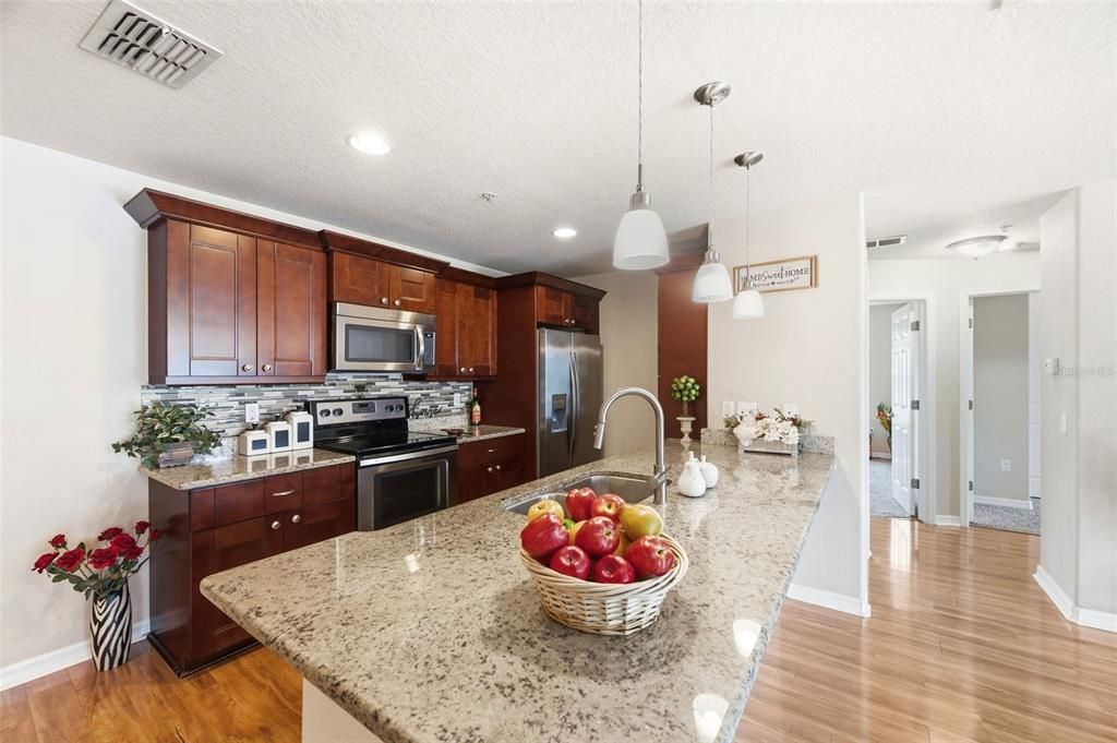 For Sale: $235,000 (3 beds, 2 baths, 1228 Square Feet)