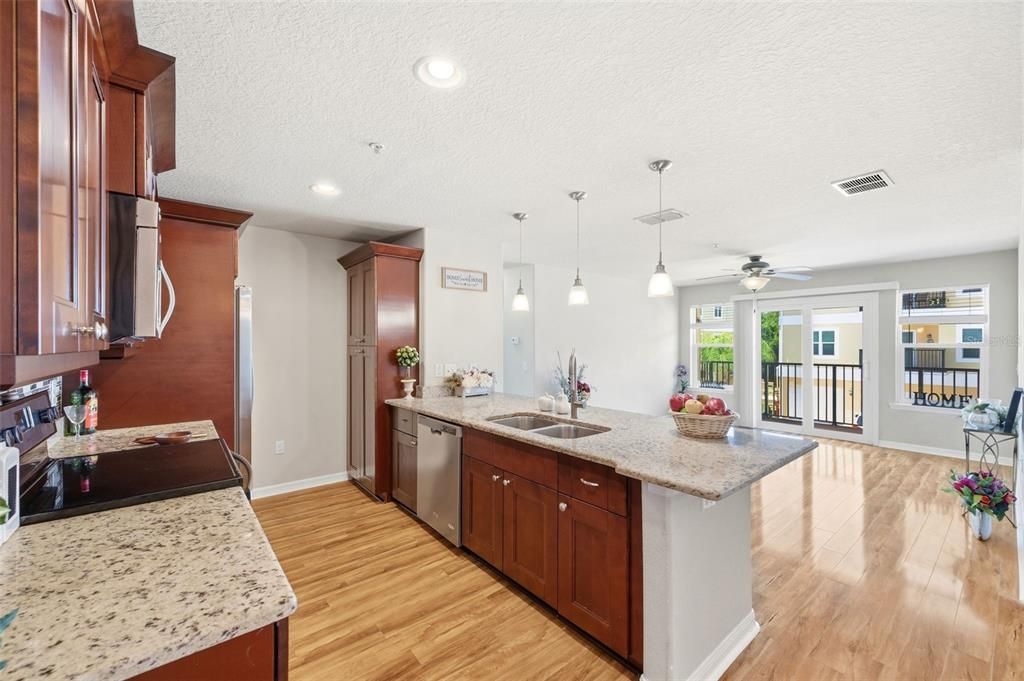 For Sale: $235,000 (3 beds, 2 baths, 1228 Square Feet)
