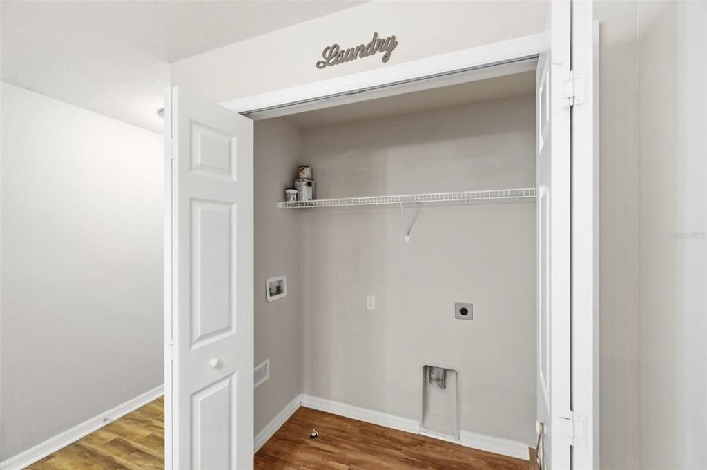 For Sale: $235,000 (3 beds, 2 baths, 1228 Square Feet)