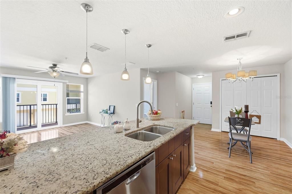 For Sale: $235,000 (3 beds, 2 baths, 1228 Square Feet)