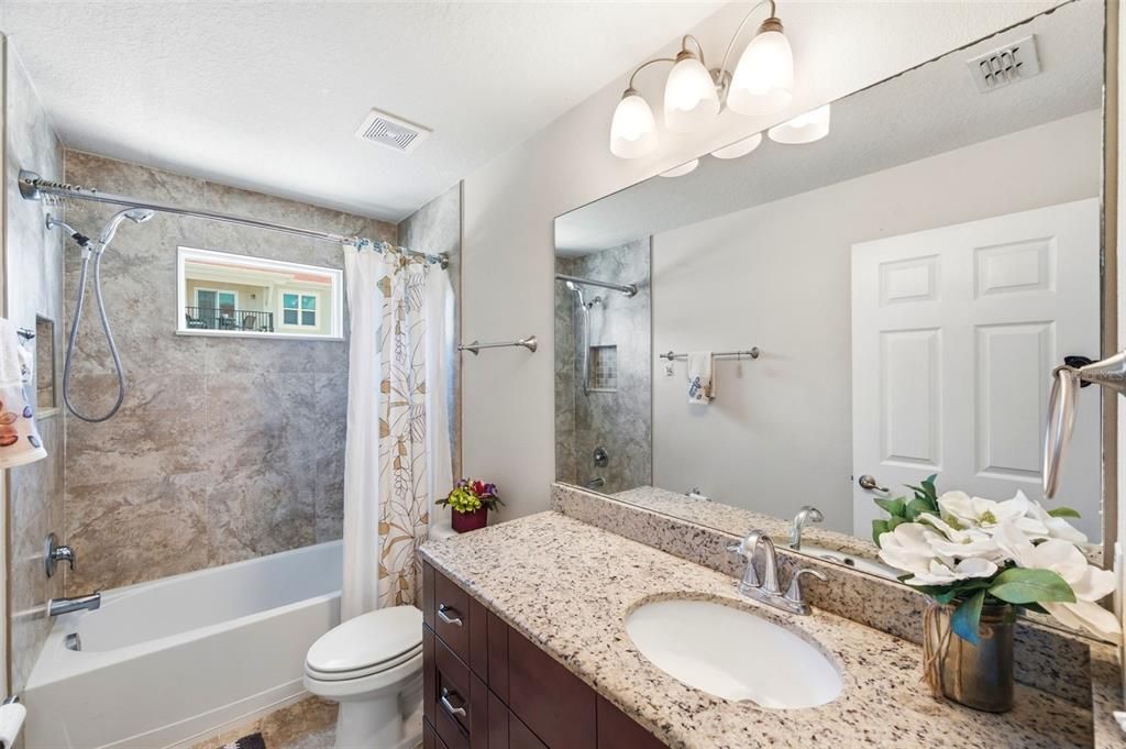 For Sale: $235,000 (3 beds, 2 baths, 1228 Square Feet)