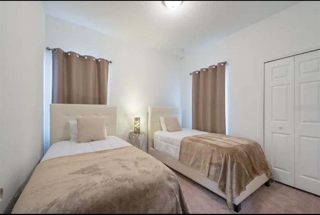 En Renta: $2,095 (4 camas, 2 baños, 1948 Pies cuadrados)