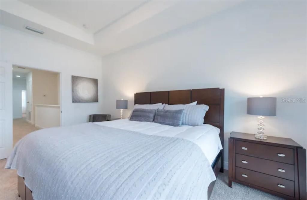 En Renta: $2,095 (4 camas, 2 baños, 1948 Pies cuadrados)