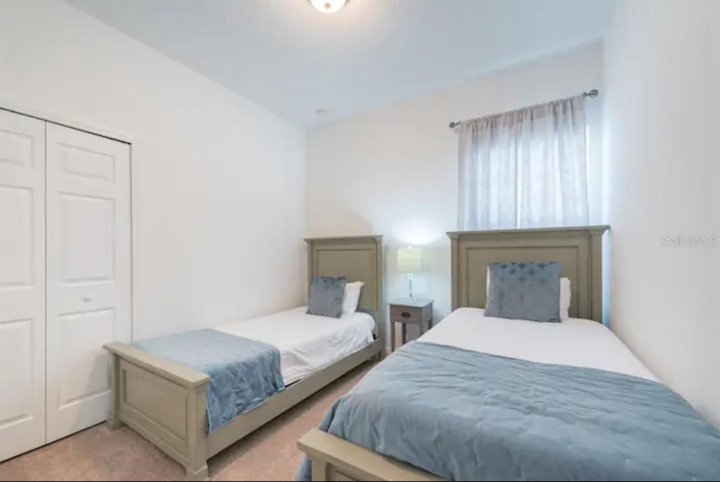 En Renta: $2,095 (4 camas, 2 baños, 1948 Pies cuadrados)
