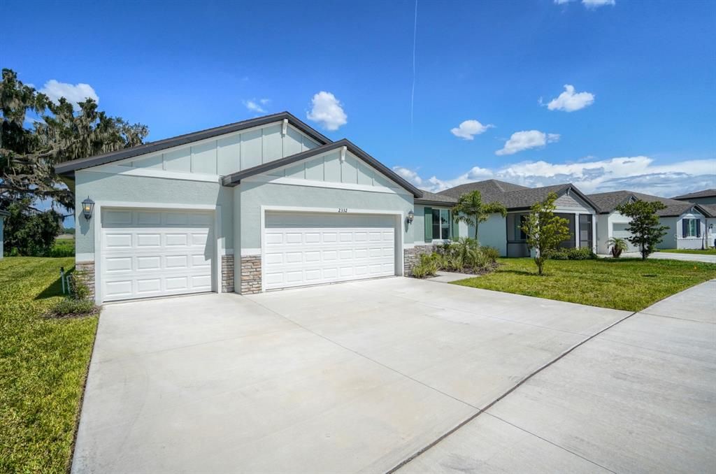 For Sale: $435,000 (4 beds, 3 baths, 2486 Square Feet)