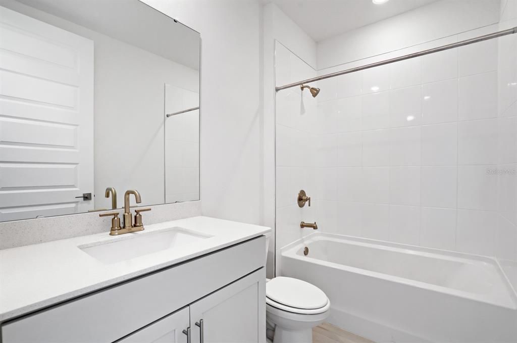 For Sale: $435,000 (4 beds, 3 baths, 2486 Square Feet)