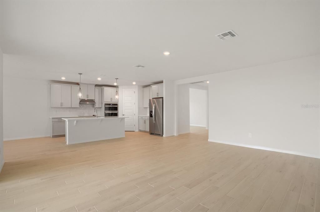 For Sale: $435,000 (4 beds, 3 baths, 2486 Square Feet)