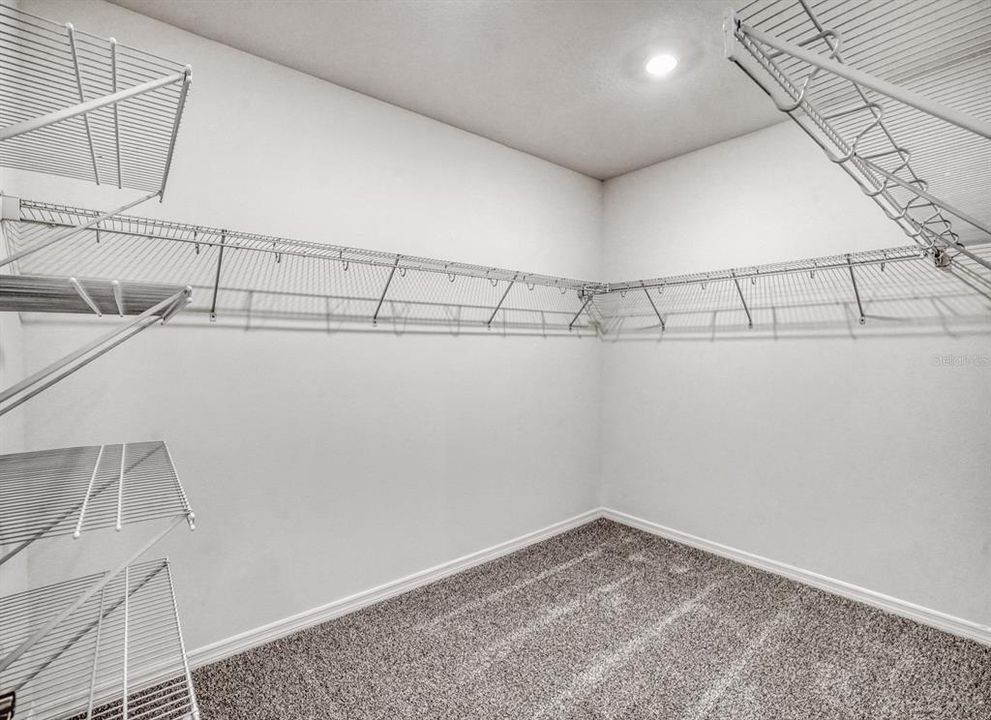 For Sale: $435,000 (4 beds, 3 baths, 2486 Square Feet)