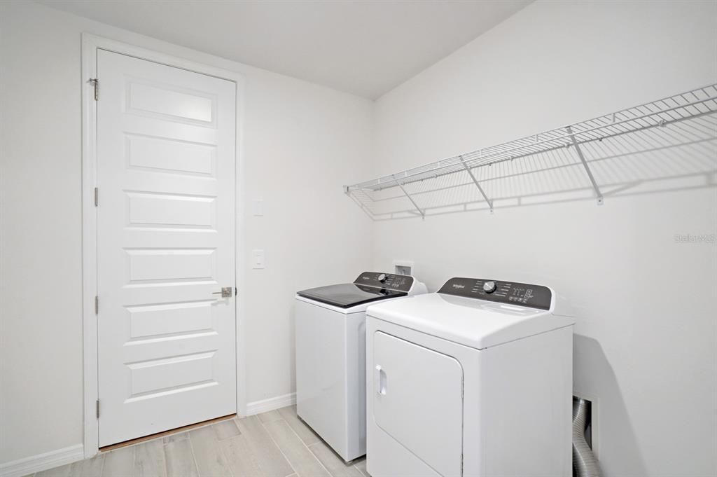 For Sale: $435,000 (4 beds, 3 baths, 2486 Square Feet)