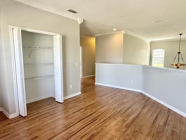 En Renta: $2,950 (4 camas, 3 baños, 2727 Pies cuadrados)