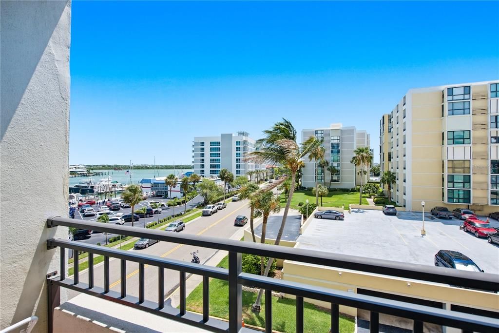 En Venta: $415,000 (2 camas, 2 baños, 1260 Pies cuadrados)