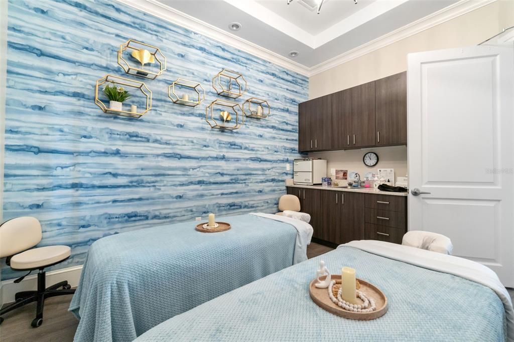 En Venta: $979,000 (3 camas, 2 baños, 2395 Pies cuadrados)
