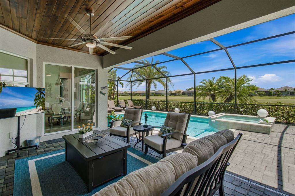 En Venta: $979,000 (3 camas, 2 baños, 2395 Pies cuadrados)