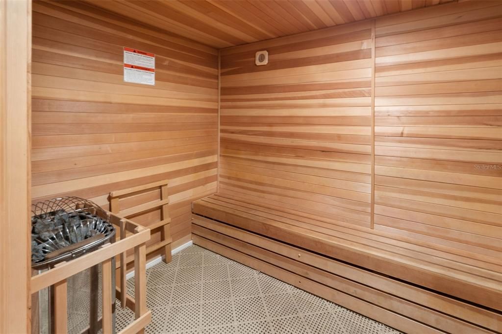 En Venta: $979,000 (3 camas, 2 baños, 2395 Pies cuadrados)