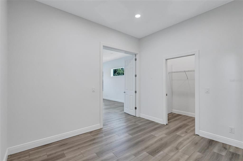 En Venta: $1,250,000 (4 camas, 4 baños, 5380 Pies cuadrados)